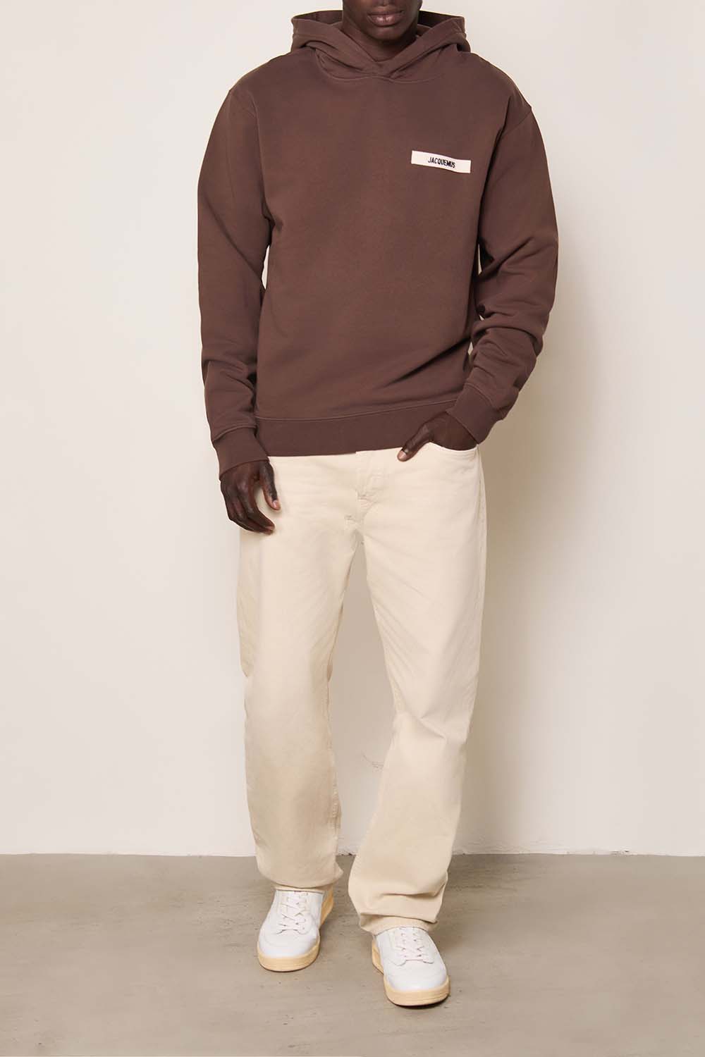 תמונת כל הלוק של קפוצ'ון